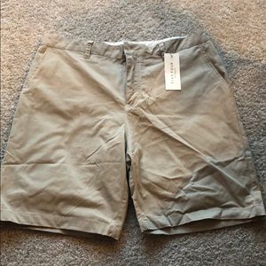 Five Four Los Angeles men’s khaki short